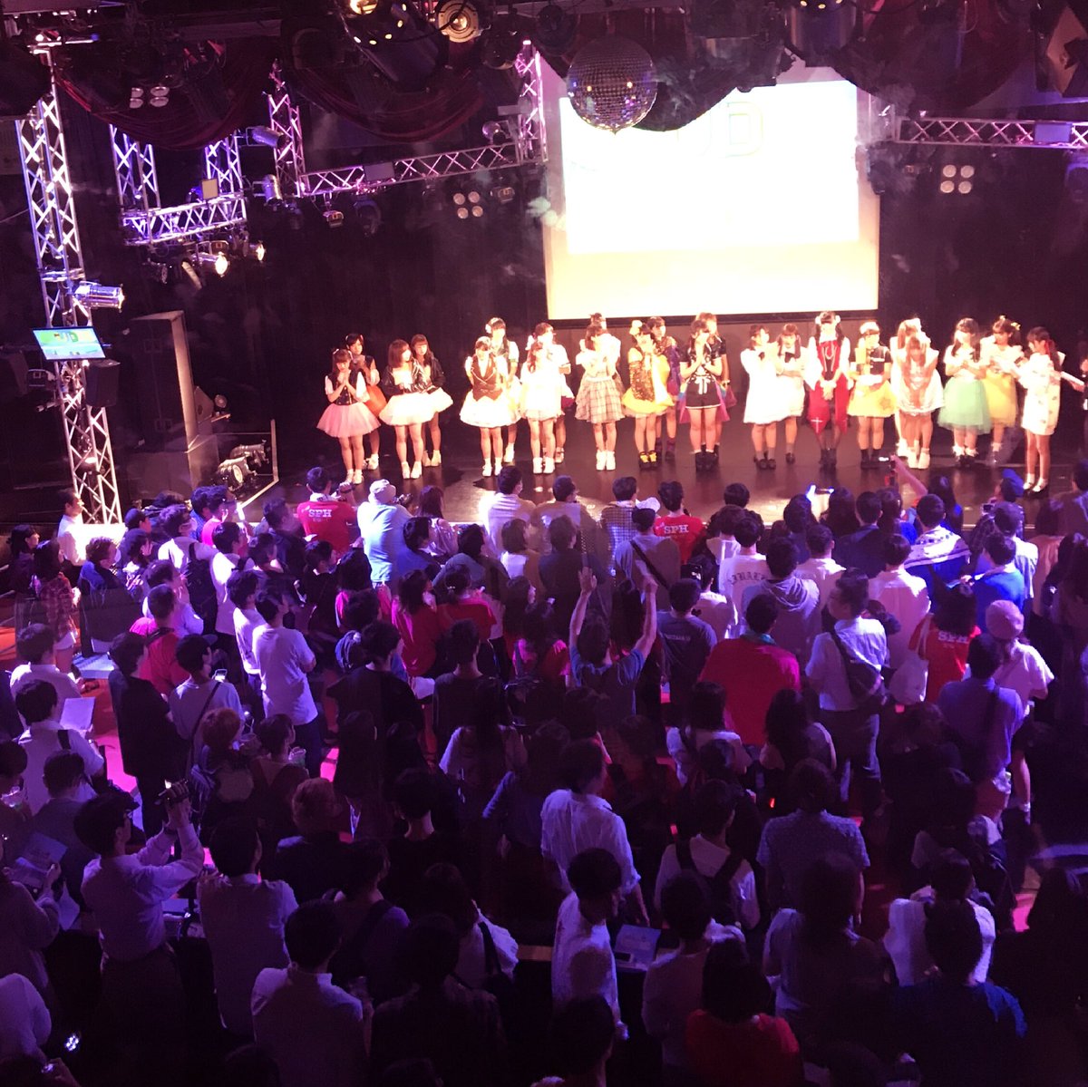 この間UNIDOLイベントにSAKURA学園もブースを出したよ✨

アイドルダンス踊ってるみんな、可愛かった〜🐶💓

#UNIDOL #大学生サークル #アイドル #新宿ReNY