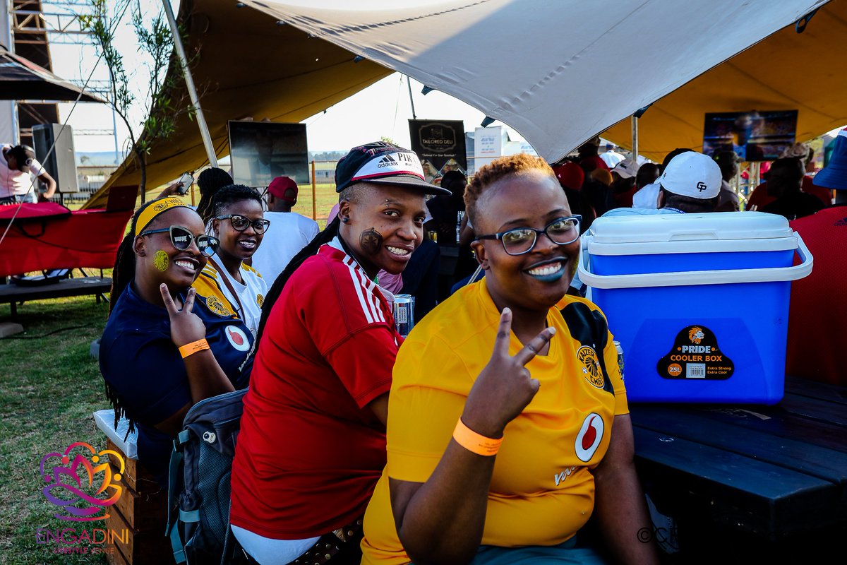 EngadiniV's tweet photo. And the Best Team did win ⚽️
SOWETO DERBY VIEWING @ @EngadiniV 
27-OCT-2018 https://t.co/vHRjiJLED5