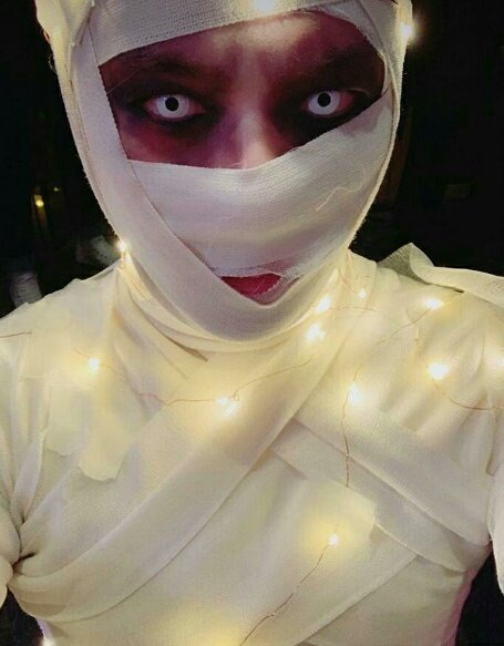 Byuntari0605's tweet photo. #Ask_EXO
Why do you still look handsome in my eyes? Is there something wrong with my vision? @B_hundred_Hyun https://t.co/bRPcO7dWBr