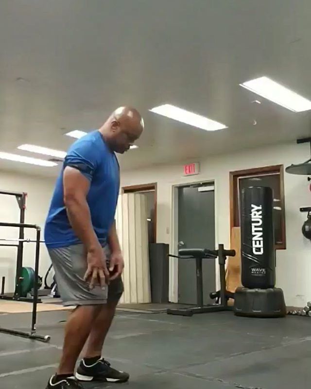 BodyFocusFxT's tweet photo. And we're done with burpees! Now it's on to November and then10,000 Swing Challenge (see previous post)
#burpee #burpeechallenge #ihateburpees #iloveburpees #bodyfocusfitnessandperformance #functionalcrosstraining #oldguy https://t.co/1VrGo9Wq4m https://t.co/ivRQCJbhI4