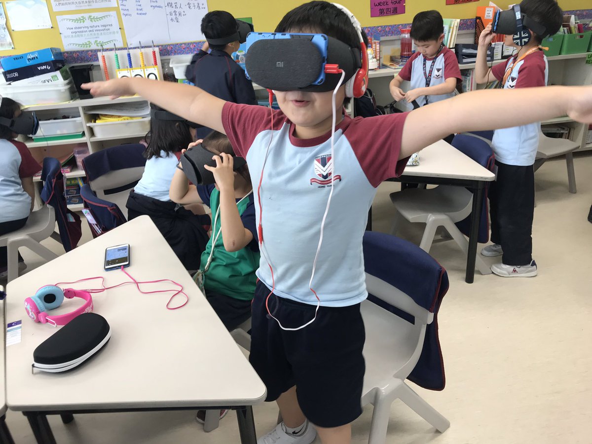 mrkpyp's tweet photo. That feeling when you immurse yourself in #VR natural environments. To support the #VSAHKG Y2 #HWEO #UOI Ss inquired into the sights, sounds and feelings of being in nature followed by reflections on @seesaw @xiaomi #edtech #edtechchat #edtechftw #VirtualReality #STEAM #pypchat https://t.co/rYgBH2BEWW