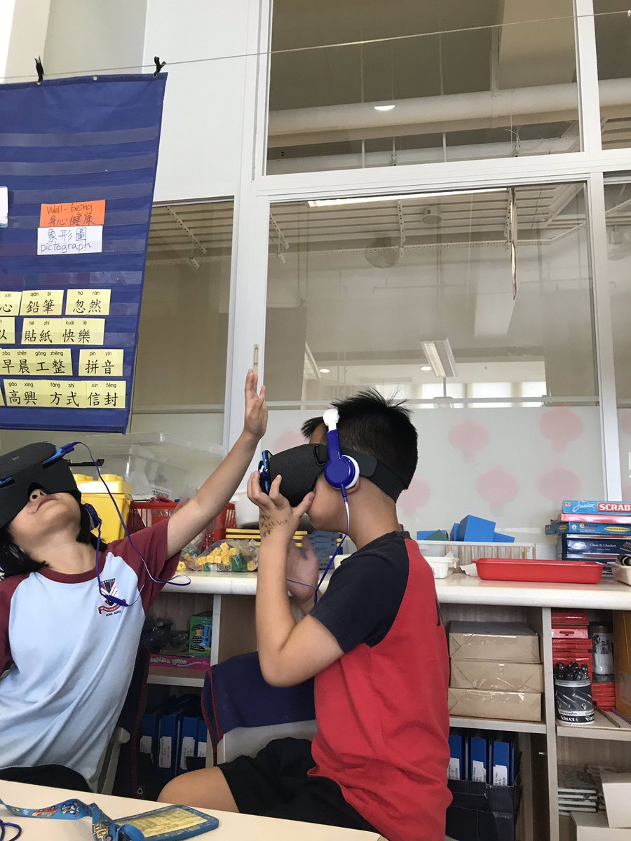 mrkpyp's tweet photo. That feeling when you immurse yourself in #VR natural environments. To support the #VSAHKG Y2 #HWEO #UOI Ss inquired into the sights, sounds and feelings of being in nature followed by reflections on @seesaw @xiaomi #edtech #edtechchat #edtechftw #VirtualReality #STEAM #pypchat https://t.co/rYgBH2BEWW