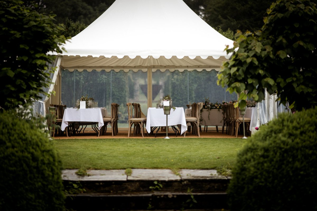 Chinese Hat marquee perfection! 
@10castlestreet Photography @robingoodlad
#chinesehatmarquees #dorsetweddings #dorsetweddingvenue