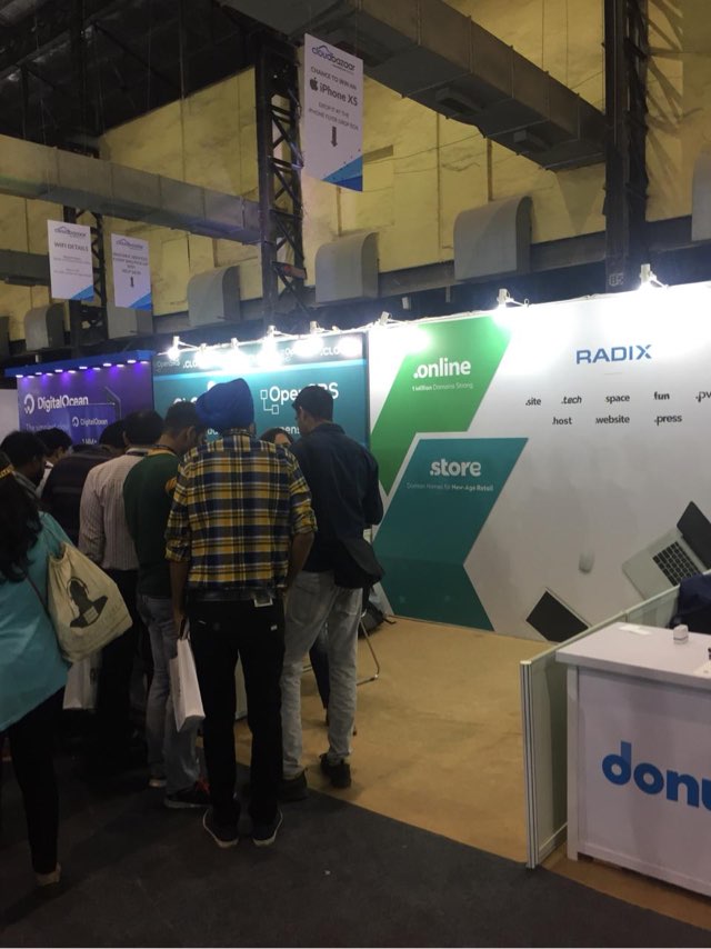 RadixRegistry's tweet image. It’s a busy day at #Cloudbazaar2018! Drop by booth G7 to meet the team for a quick chat!