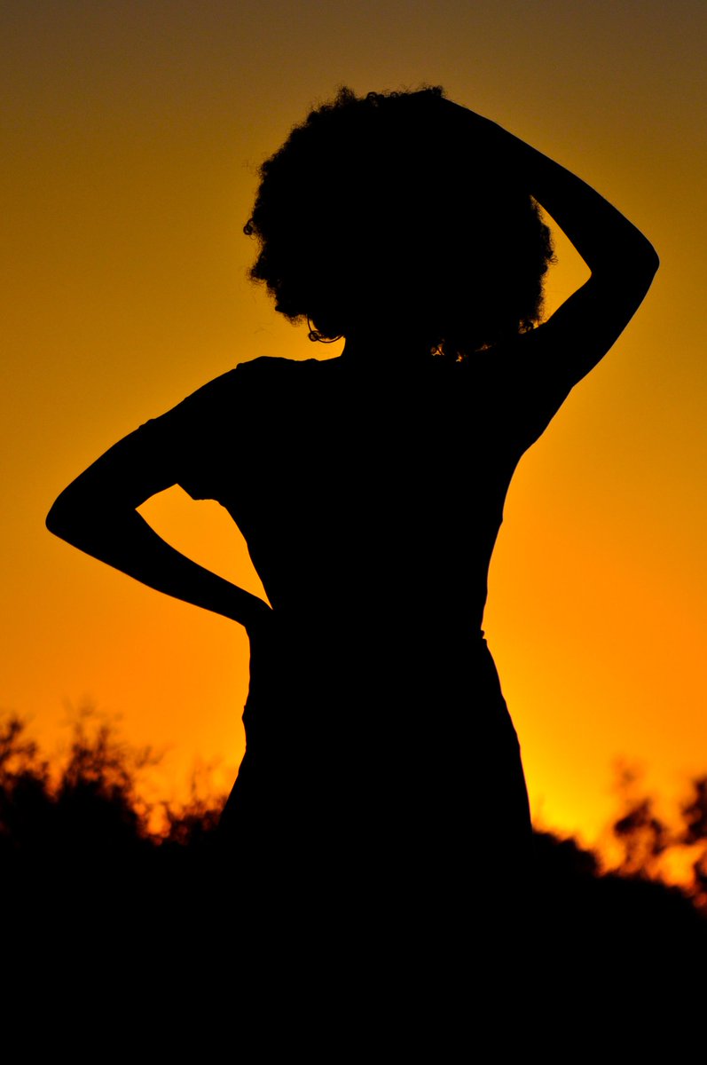 siyamnisi_photo's tweet photo. Black Girl Magic 1
#siyamnisiphotography #photographyislife #sunset #sun #beauty #beyondtheeye #art #artistry #nikon #nikonphotography #girl #shadowphotography #afro #africa #africanqueen #blackgirlmagic #blackgirls #blackhair https://t.co/WDAoyvAa73