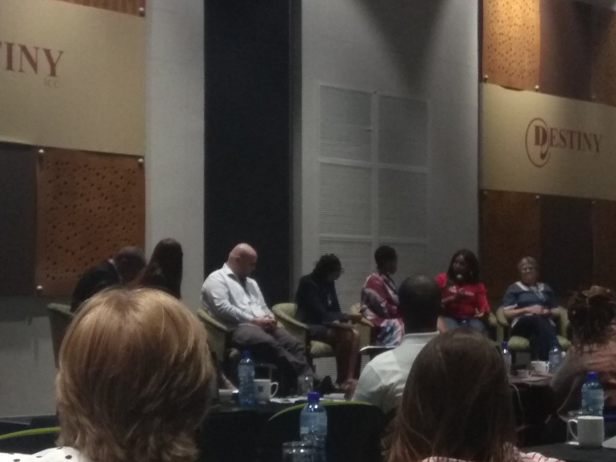 CommsConference's tweet image. Get to know someone beyond the label. When you put a label on somebody you have ready created distance between you. #smashthelabel is about inclusivity and understanding each others differences - Kudzi Mathabire #commsconference2018 #commsforchange