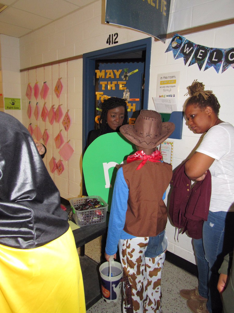 Our CAES family is out for SOL Family Night and Fall Festival #caespatriots #ppsva #fallfestival2018 #familyfun