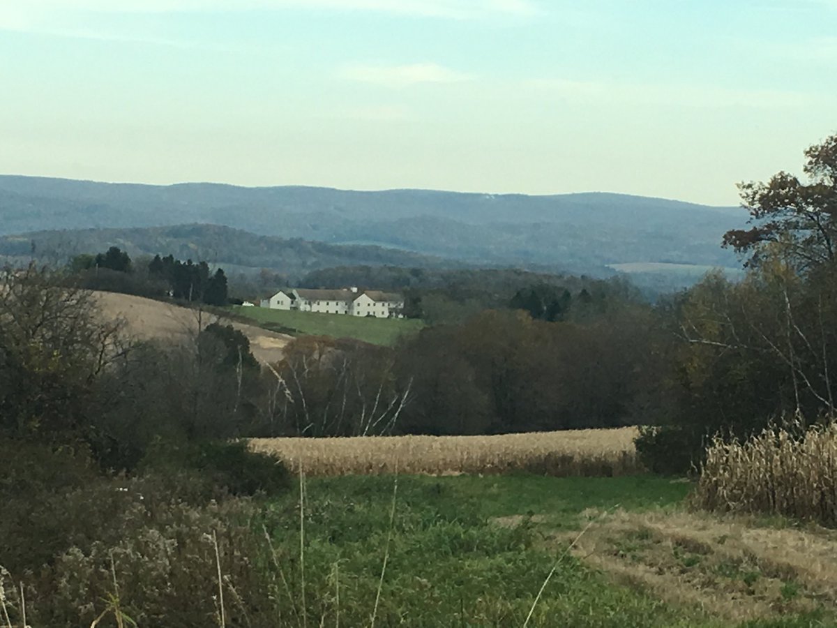 Boys’ dorm presiding over the Berkshires ⁦<a href="/KildonanSchool/">The Kildonan School</a>⁩ #OGforall