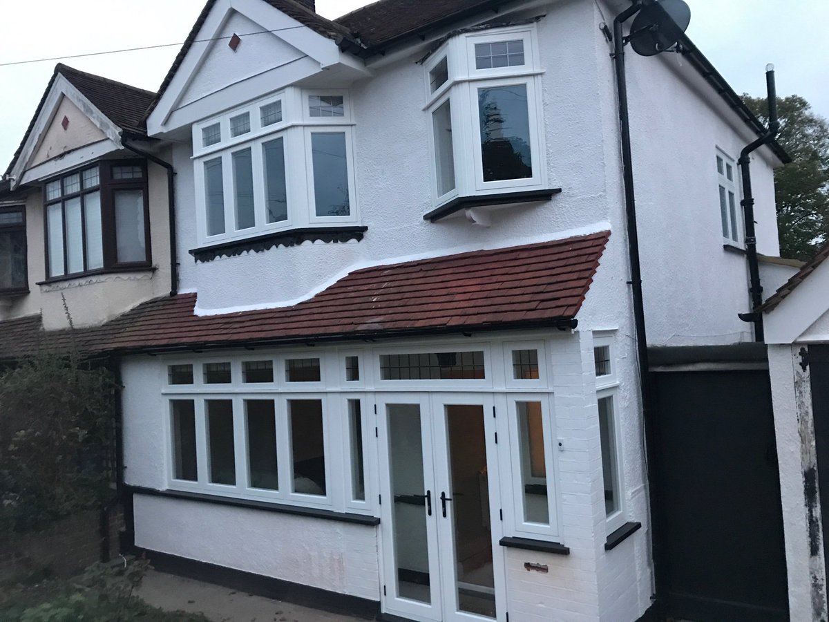 ghi_windows's tweet photo. ◾️🏡❤️Our #beautiful @residence9 #installation to this #stunning #home in #banstead of #Residence9 #Windows &amp; #Doors 🤤🤗◾️
The perfect #timberalternative #window to your
#world #homeimprovement #renovation #r9 #flush https://t.co/Bi6qdUt30L