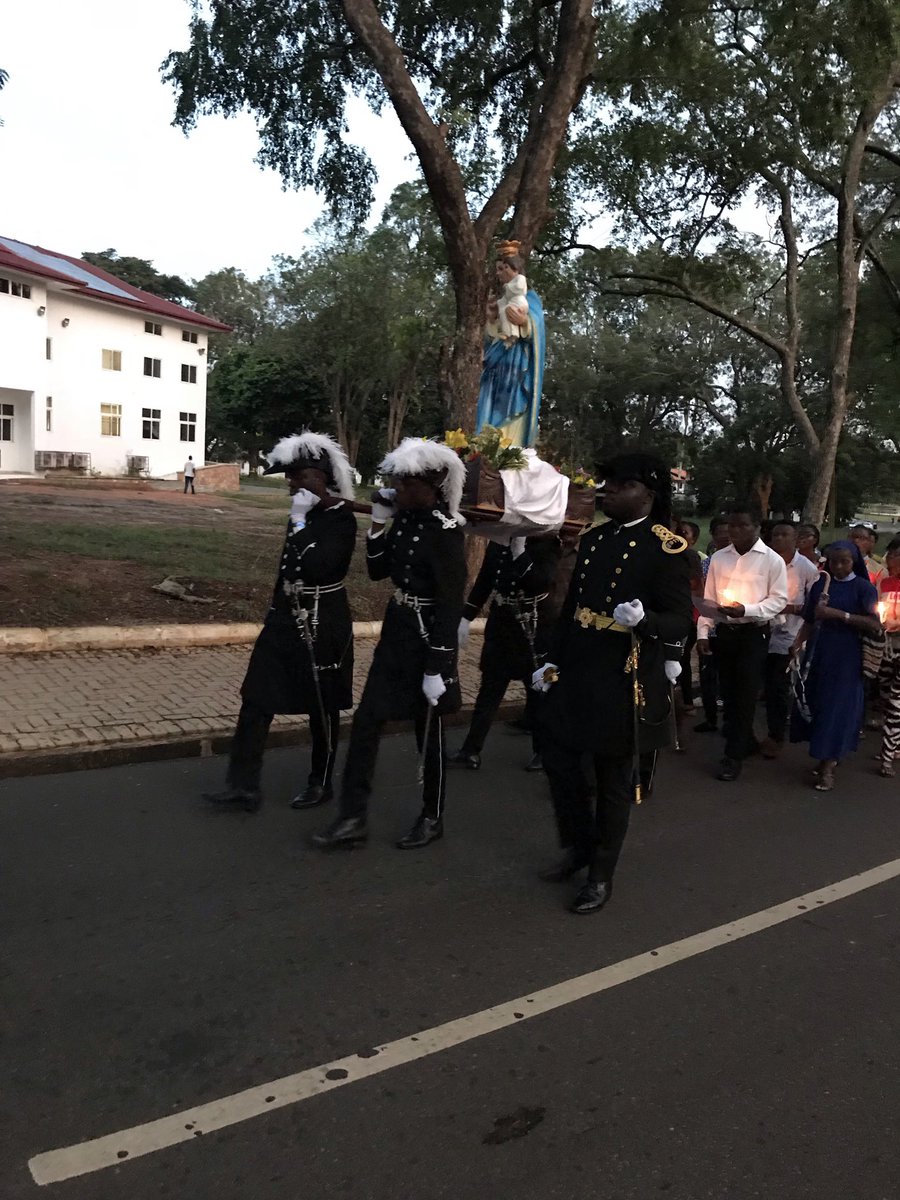 Ksji911's tweet photo. Knights of St John International and Ladies Auxiliary had the opportunity to assist the Marian procession to commemorate the end of the month of the Holy Rosary.
Mary, Holy Mother of God, pray for us. #KSJI911 #LAUX782 https://t.co/0eywIyNwCN