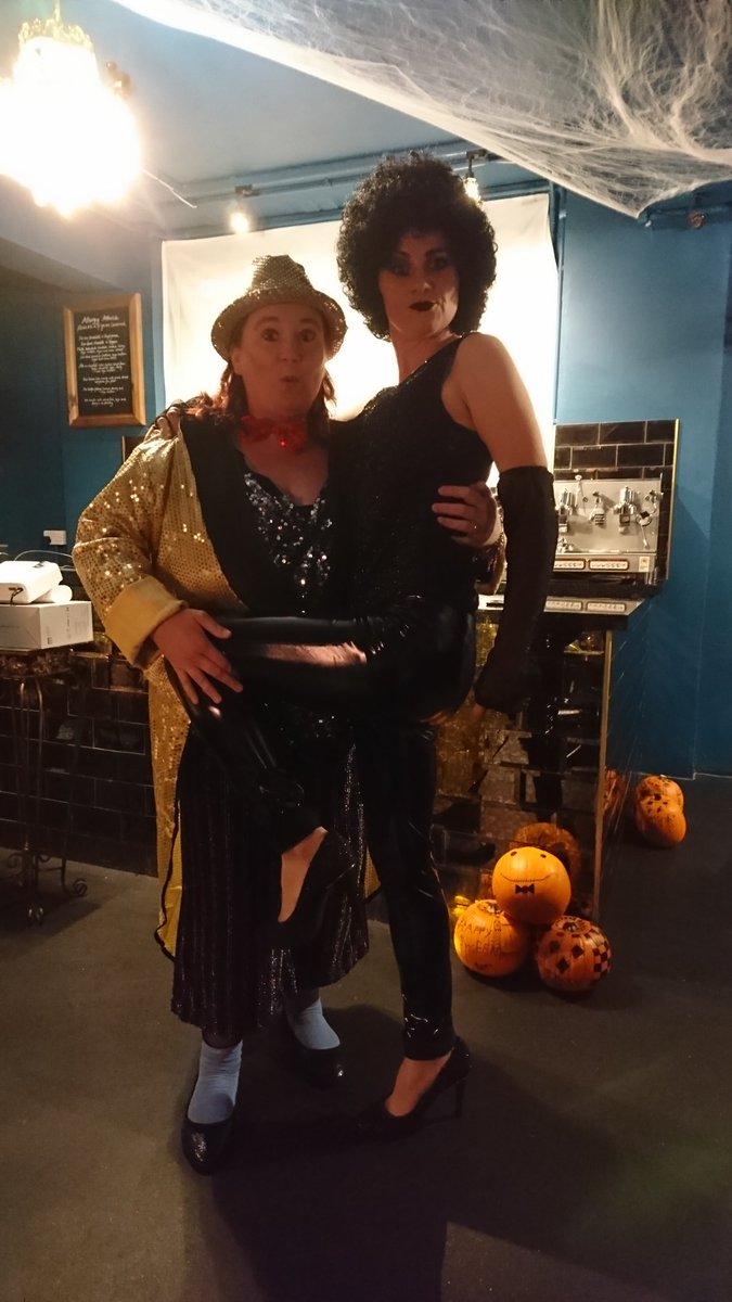 Tracey73680315's tweet photo. @choccywoccyshop thankyou very much for a #choctastic way to #celerbrate my hubby and I being together for 30 yrs. #RockyHorrorPictureShowevening was very, very tasty. Looking forward to another event soon xx https://t.co/HRoEsVIYbl