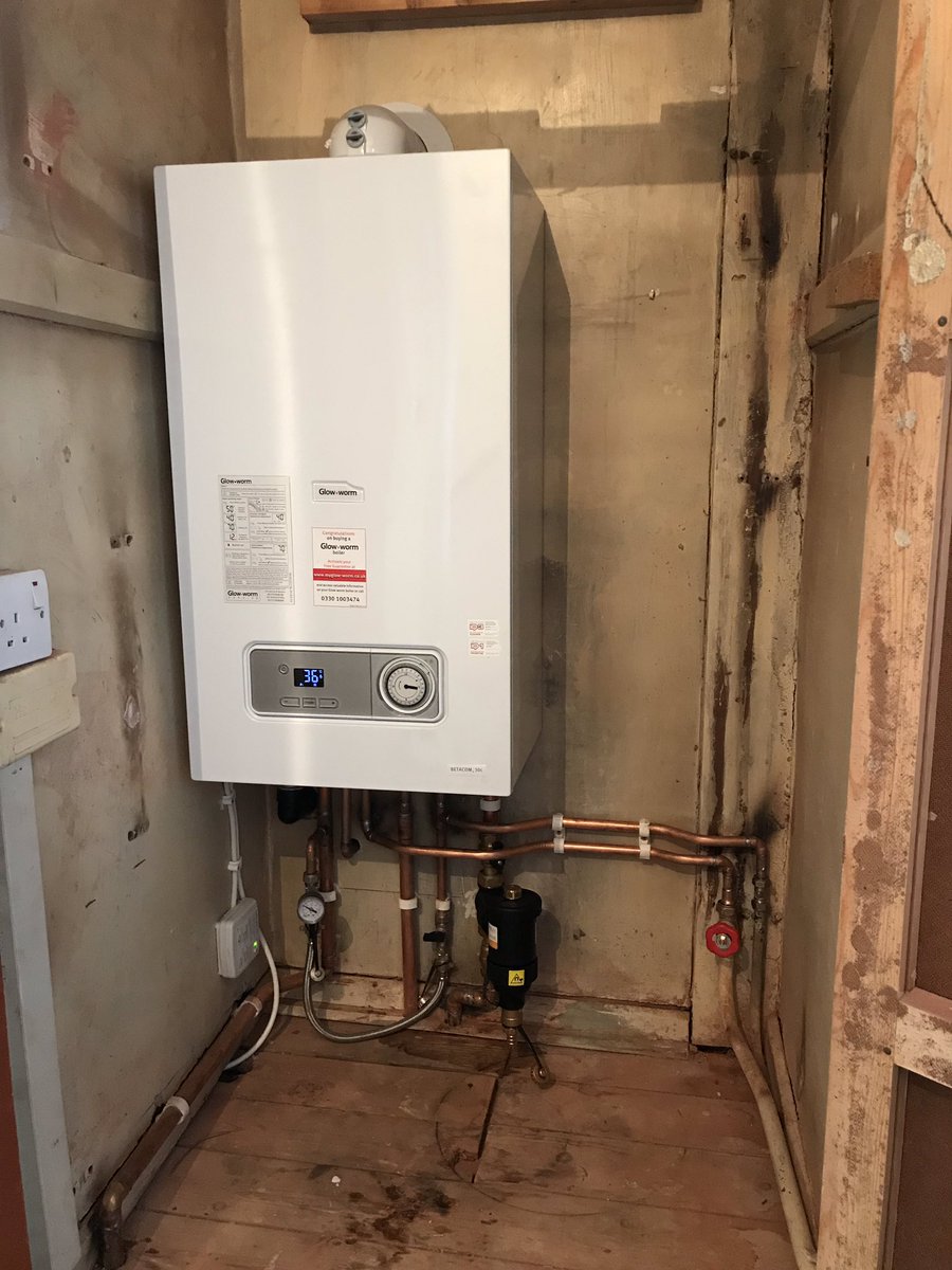 spgas2's tweet photo. Fitted @glow_wormclub betacom 30c replacement for the job I did when I was an apprentice @MarkAlmond_GW https://t.co/c4OJswsBAp