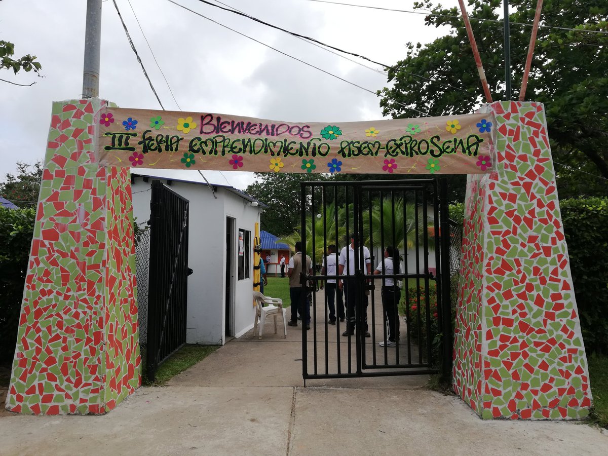UNNCOL's tweet photo. Damos inicio a la Feria de Emprendimiento y EXprosena en el centro de Formación Minero Ambiental así que aún estás a tiempo de visitarnos @SBDIR_SENACFMA @SenaCfma @elbagrecolombia @SENAComunica @gace99 @CarlosAGamba https://t.co/irX4I5ubIu
