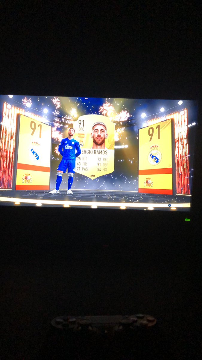 JaviGarciaSocas's tweet photo. No es mala la sacada y a esperas de fut a la tarde @DjMaRiiO_90 @cachoo01 @F_deFIFA https://t.co/Xtiv2wnkQ9