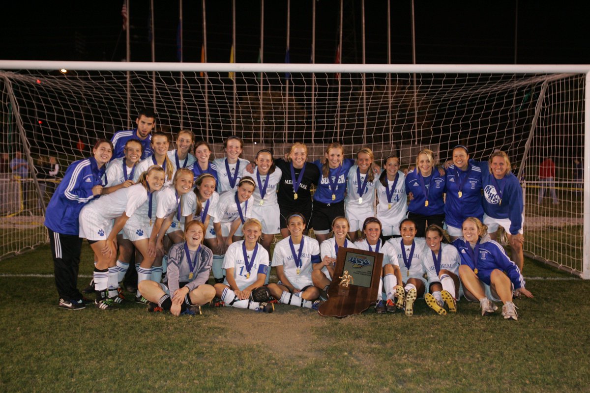 IHSAA1's tweet photo. 10 Years Ago Today (11/1/08) The Evansville Memorial Tigers swept the #IHSAA Boys &amp; Girls Soccer State Titles! @MemAthletics ⚽️🏆🥇⚽️🏆🥇 https://t.co/09OScWml42