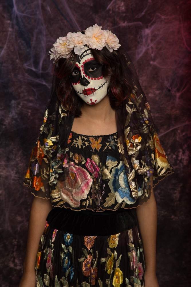 La Catrina 💀🌼
aminoapps.com/p/l3dje0 costume by Brianna in The #Halloween Amino