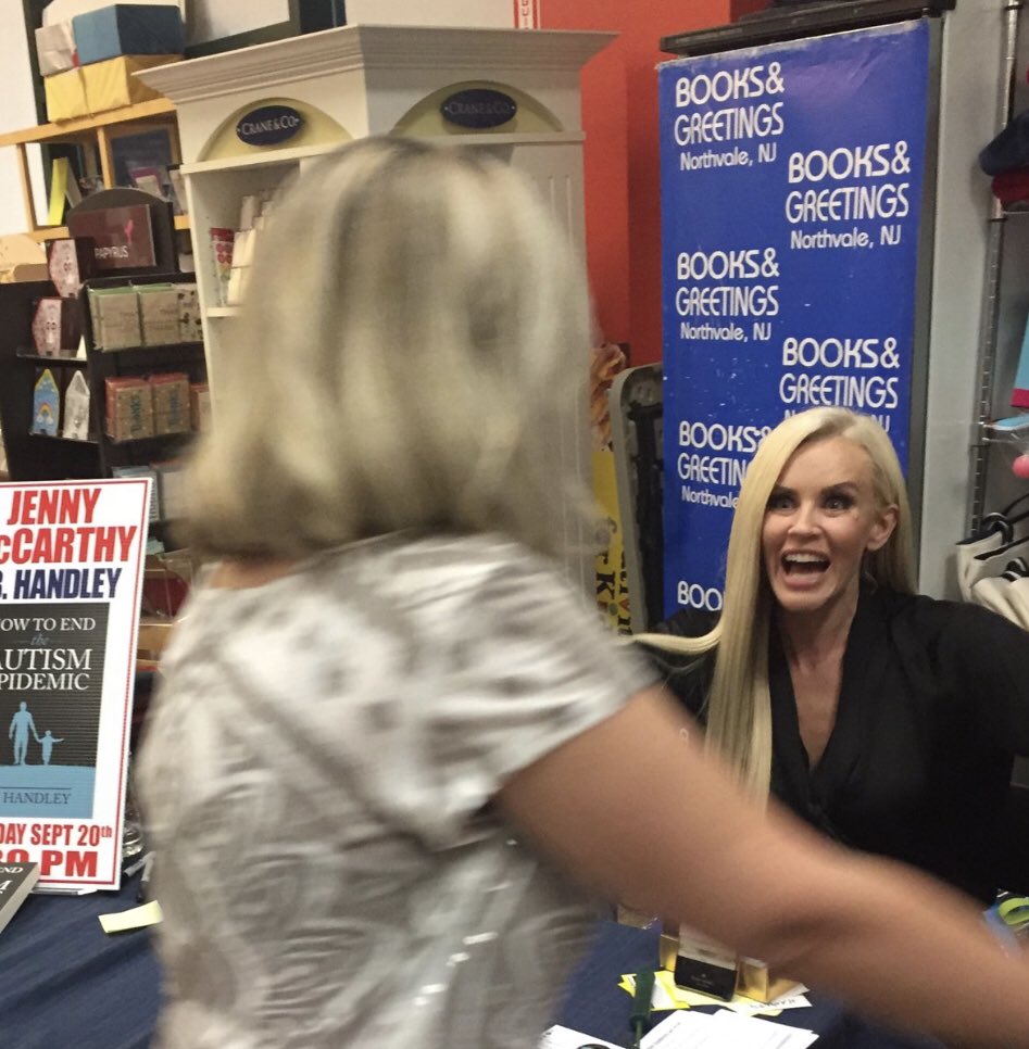 lrd36's tweet photo. Happy Birthday @JennyMcCarthy ! May this year be your best yet!I use this pic to show others how loved you make us non-celebs feel. No 1 is as excited as you always are to see us #Jugettes. You’ve always treated me with Gratitude and love https://t.co/M7ZPzvQn8b
