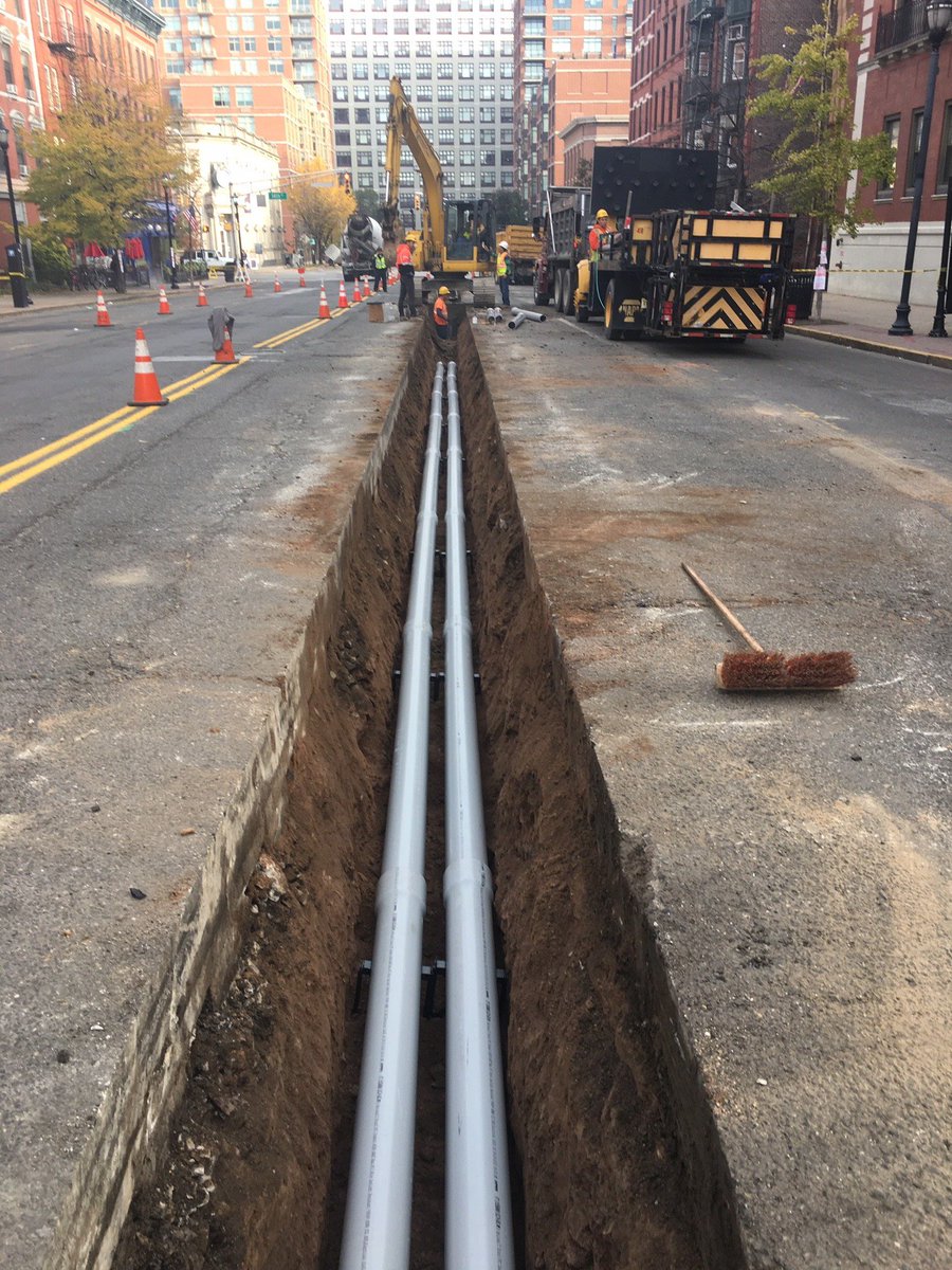 WashStProject's tweet image. Nov. 1 - Microgrid work from 13th to 14th Streets. Signal work, curbwall, and test pit work at 12th Street, with road closures from Bloomfield to Hudson. Sidewalk pour at 9th Street.