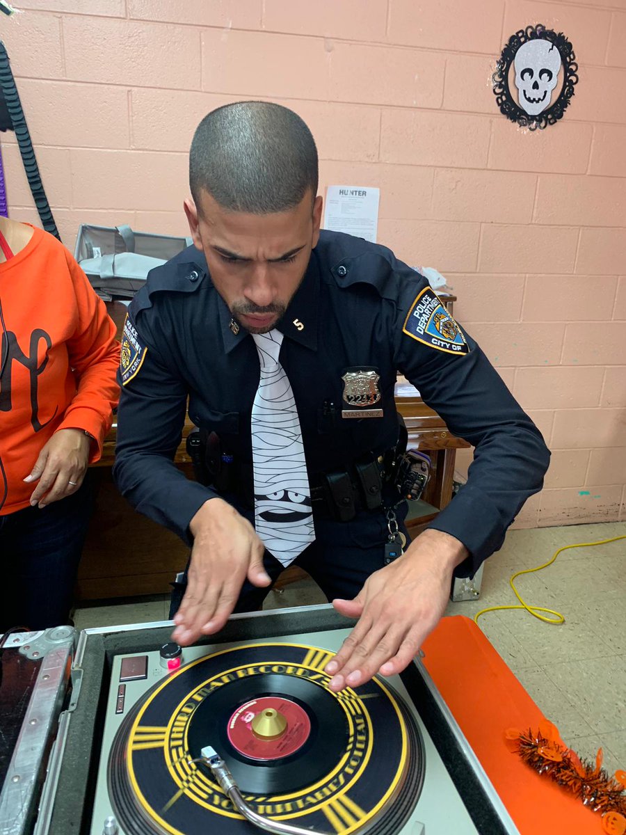 unionsettlement's tweet photo. A great party for our seniors yesterday at our @CorsiHouse thanks to @NYPDPSA5 @Aetna @LucyEuclid  and volunteers and staff! A special shout out to the amazing DJ skills of these @NYPDnews officers. Very well attended and enjoyed! #EastHarlem #elbarrio #seniorliving @liveonny https://t.co/VW0rQklc5y