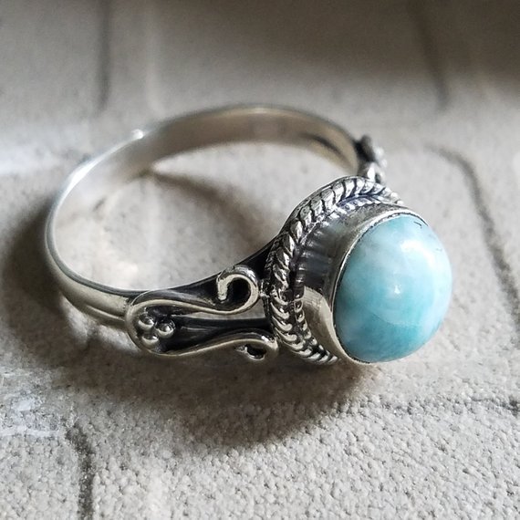 craft_midas's tweet image. Larimar Ring
Buy At
etsy.com/in-en/listing/…

#925silverring#statementrings#proposalring#engagementring#anniversarygift#dropshapering#pearstonering#naturalGemstone#birthdaygift#birthstone#hippingring#partywearring  #prettyring #MermaidRing #perfectring #birthdayGiftRing
