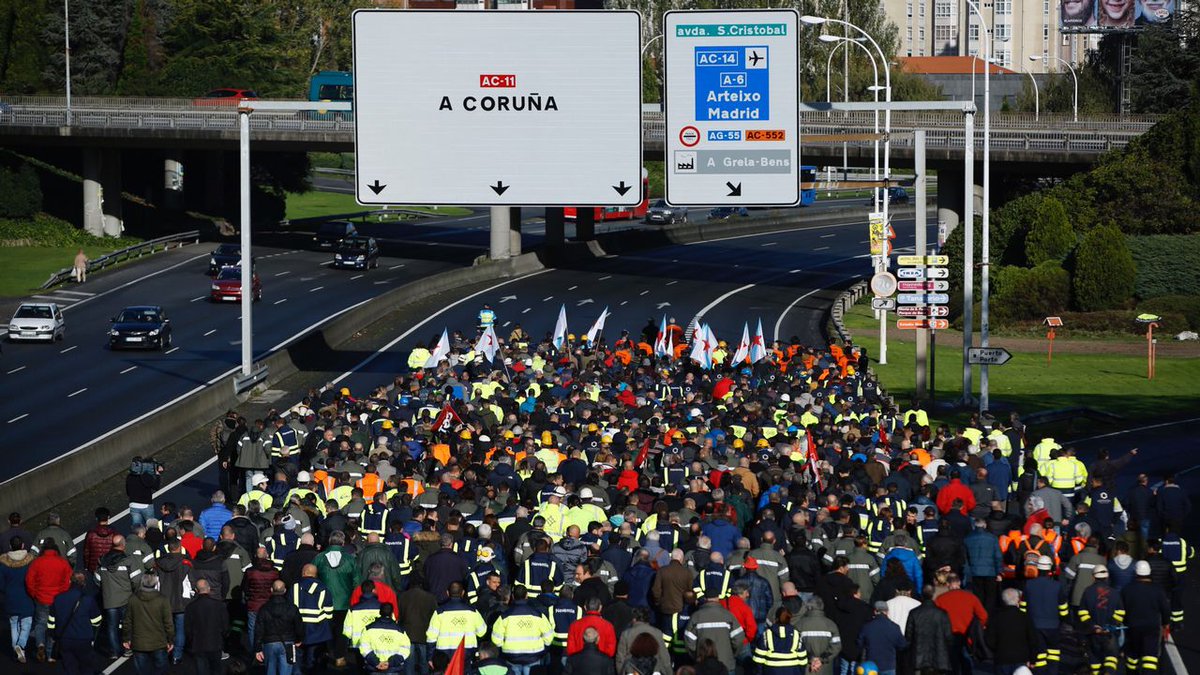🔵El naval se manifiesta en A Coruña pidiendo que se incluya en en el convenio provincial el acuerdo de la ría de Ferrol
TE LO CONTAMOS AQUÍ🔴 ivoox.com/29767287