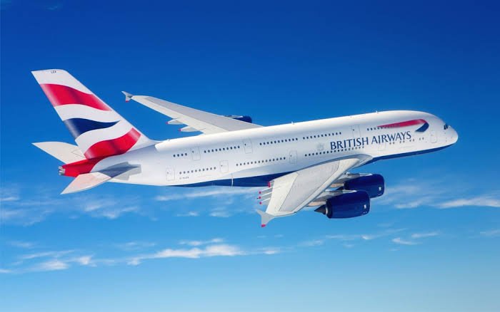 AfricanTravelM's tweet photo. @British_Airways launches direct flight between London's @HeathrowAirport &amp; Durban's @kingshakaint. The airline will be flying 3 times per week between the 2 cities 🇬🇧🇿🇦🛫
#discoverafrica 
#africantravelmarket 
#britishairways
#london
#durban
#meetsouthafrica
#tourism https://t.co/C34fOWkMJk