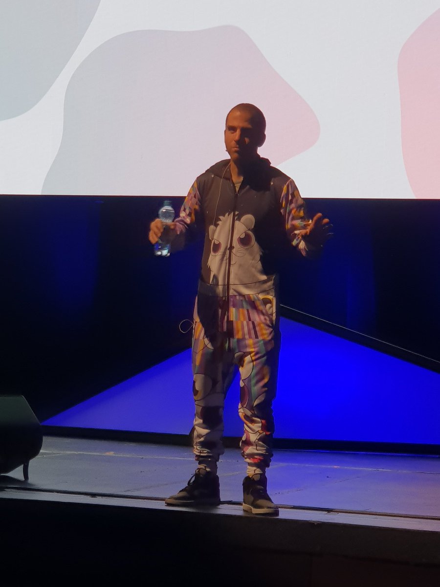 Brilliant Ux Presentation by @nicksalloum_ at #Devcon4... About <a href="/CryptoKitties/">CryptoKitties</a>. He also wins the prize fur the best outfit... Where can we buy his onesie?