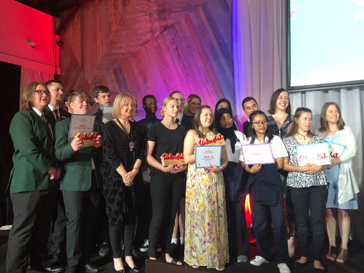 EdRev's tweet image. Jan Owen with all her new entrepreneurial young Australians making a difference in the world.#unleashedawards #FYA
