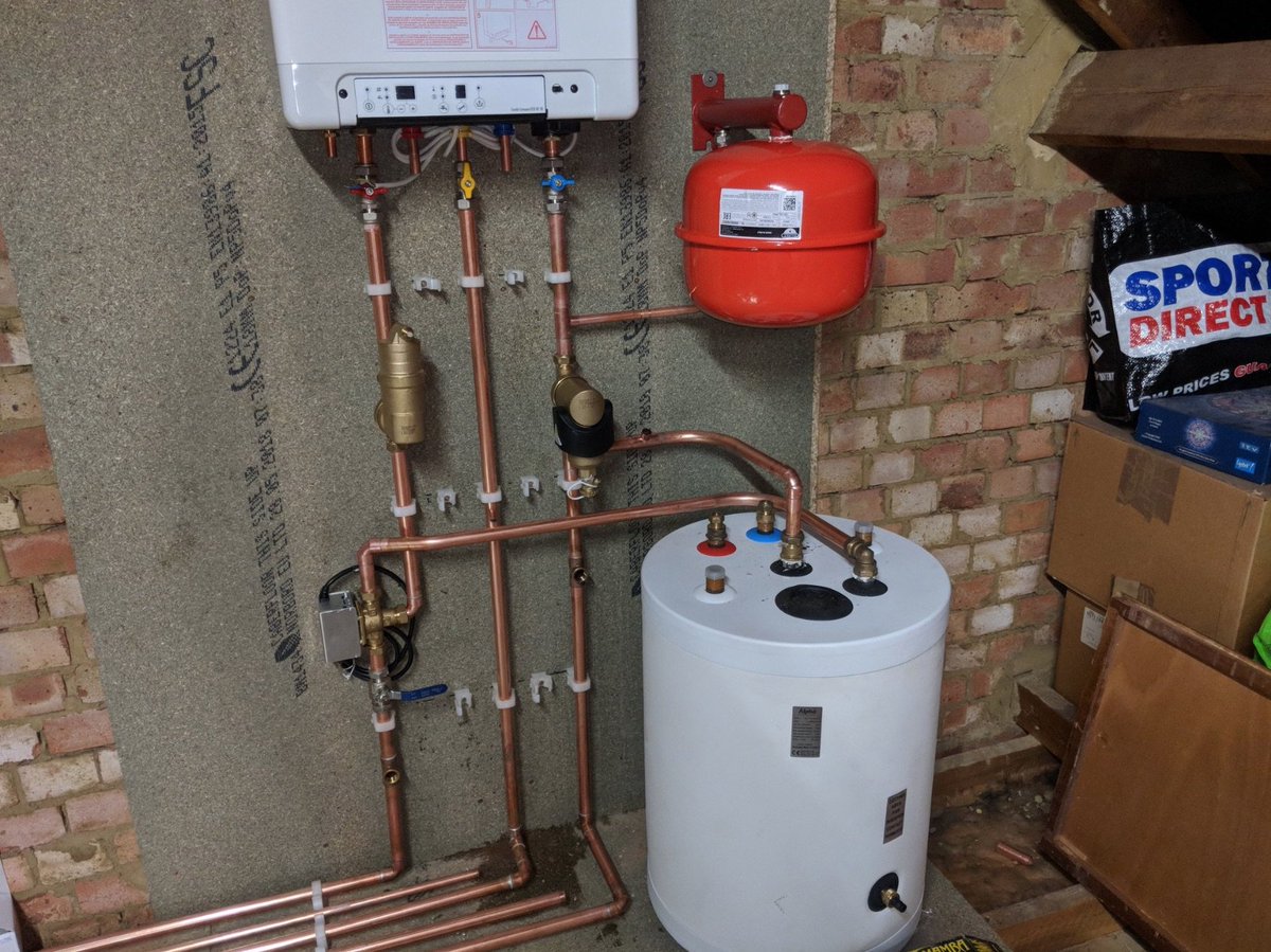 CanetisTech's tweet image. A nice little #TBT to this recent install from @Robinson_Heat of our Combi SuperFlow technology, supplied by the team @theintergasshop  👌

We just love seeing installation photos! 😍

#ThrowbackThursday