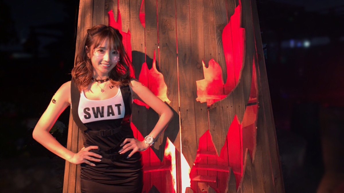 _HORIAKI_'s tweet photo. 今年のハロウィンはアメリカで🎃🇺🇸
ゾンビおばけさん🧟‍♀️🧟‍♂️にたくさん遭遇したよ👻コスプレがリアルでちょっと怖かったぁ...😹

#HappyHallloween 
#trickortreat 
#SWAT 
#コスプレ https://t.co/6ZTNNKTwhz