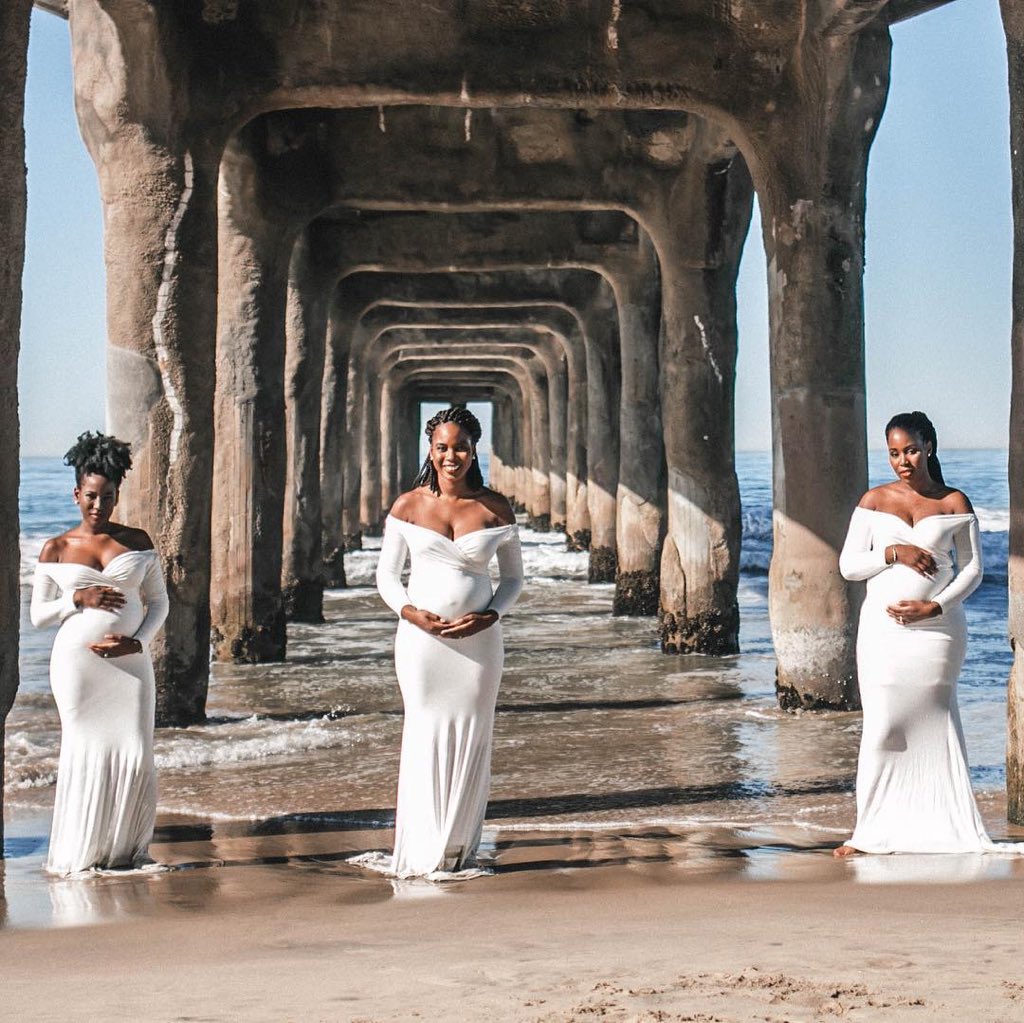 MoChunksTV's tweet image. These three Nigerian sisters, Babalola, Okafor and Ufere, got pregnant at the same time 🤰🏽🤰🏽🤰🏽 

4 Babies are on the way, with one (Ufere) expecting twins! 👶🏽👶🏽👶🏽👶🏽

#Trending #BabyBloom #PregnantSisters