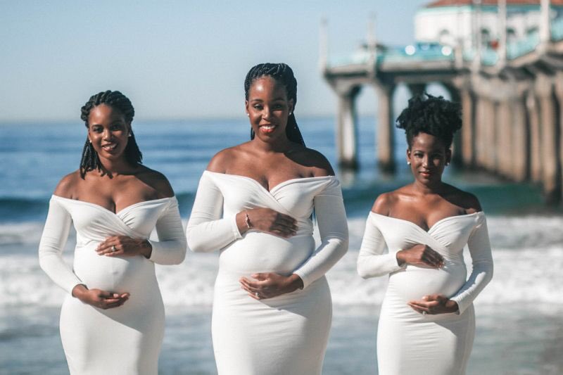 MoChunksTV's tweet image. These three Nigerian sisters, Babalola, Okafor and Ufere, got pregnant at the same time 🤰🏽🤰🏽🤰🏽 

4 Babies are on the way, with one (Ufere) expecting twins! 👶🏽👶🏽👶🏽👶🏽

#Trending #BabyBloom #PregnantSisters