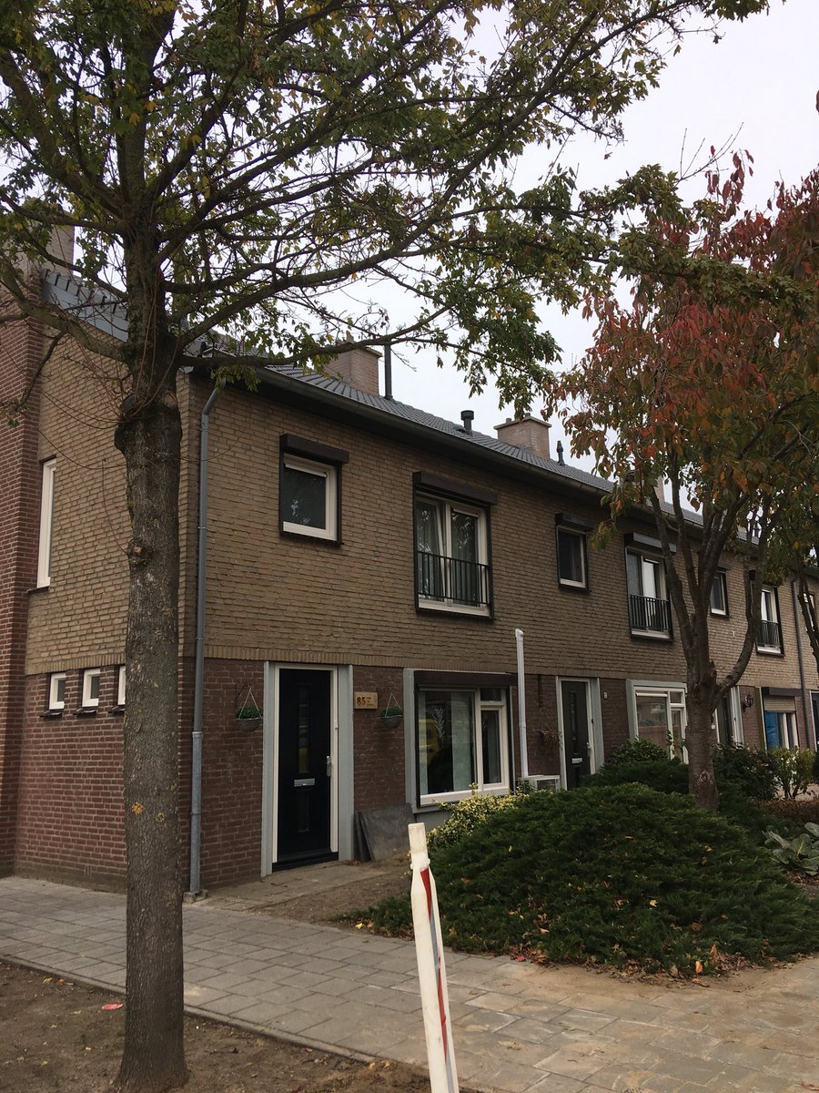 Hele wijk wordt in #Helden verduurzaamd door <a href="/wonenlimburg/">Wonen Limburg</a>  samen met @BAMWonen en <a href="/janssenbeugen/">Gebr. Janssen b.v.</a>/ Driessens. We realiseren hier #NulOpDeMeter woningen en onze #energieprojecten!