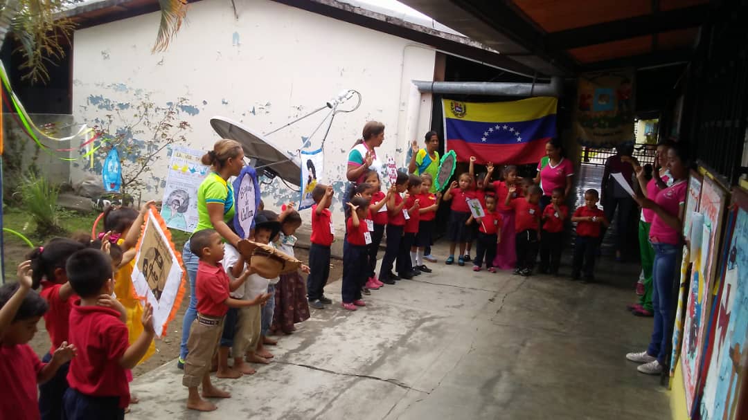 circuito1_11's tweet photo. #31Oct Juramentación de las brigadas de los niños y niñas del C.E.I. Alberto Arvelo Torrealba https://t.co/g4vtRmAhdk