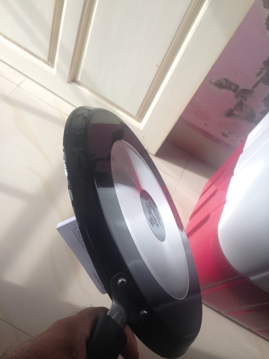 surend19's tweet image. @AmazonHelp this is fourth time sending fake and damaged product. You guys are horrible selling fake product in India. @amazon #amazonfraud #AmazonGreatIndianFestival #amazoncheating