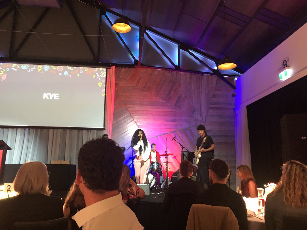 alicexuhong's tweet image. Thank you @fya_org for throwing a beautiful celebration of young talent across Australia #UnleashedAwards
