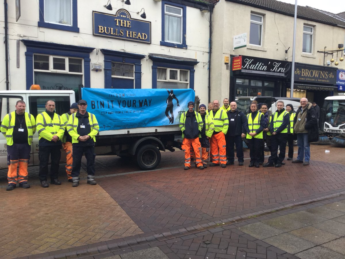 MyDoncaster's tweet image. THIS IS MY MEXBOROUGH - It’s all systems go for our action day as our army of staff, volunteers and trusty roadsweepers get to work cleaning up the high street. 

If you want to lend a ✋ then come down!

#thisismydoncaster