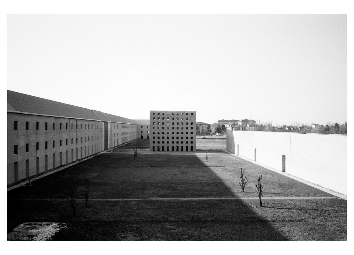 Speedmaster72's tweet photo. #JuevesDeArquitectura #DiaDeTodosLosSantos 
-Cementerio del Bosque (Erik Gunnar Asplund)
-Cementerio de San Vito d’Altivole (Carlo Scarpa)
-Cementerio de San Cataldo (Aldo Rossi)
-Cementerio de Igualada (Enric Miralles)
Música: Réquiem-Lacrimosa (Mozart) 
https://t.co/emKify8Zp9 https://t.co/C7Cf4VA3yC