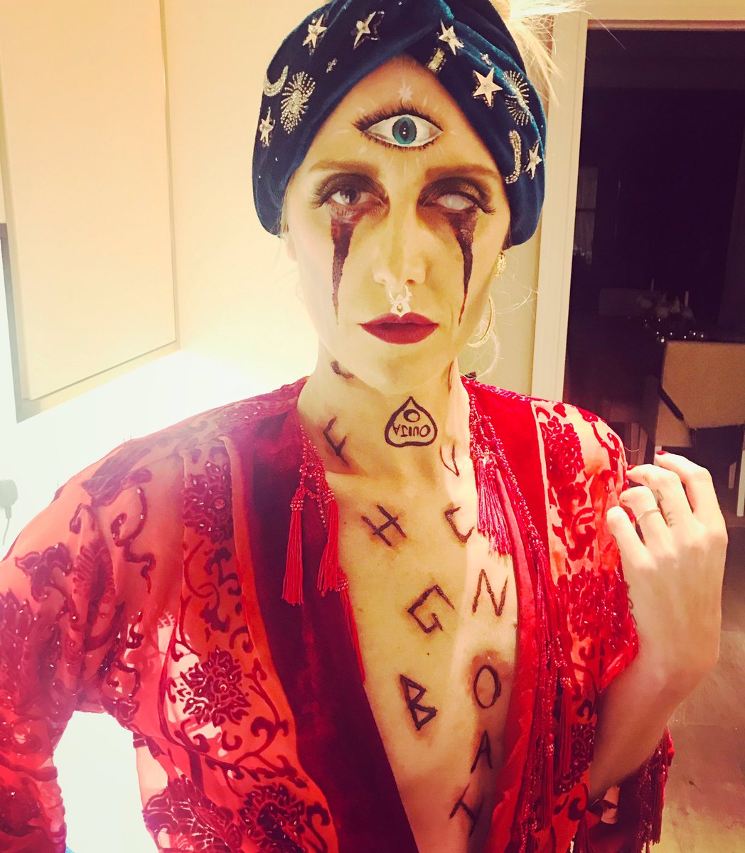 Ouija board gone wrong!  #facepainting #makeup #makeupartist #london #events #halloween #halloweenmakeup #professional #adultfacepaint #halloween2018