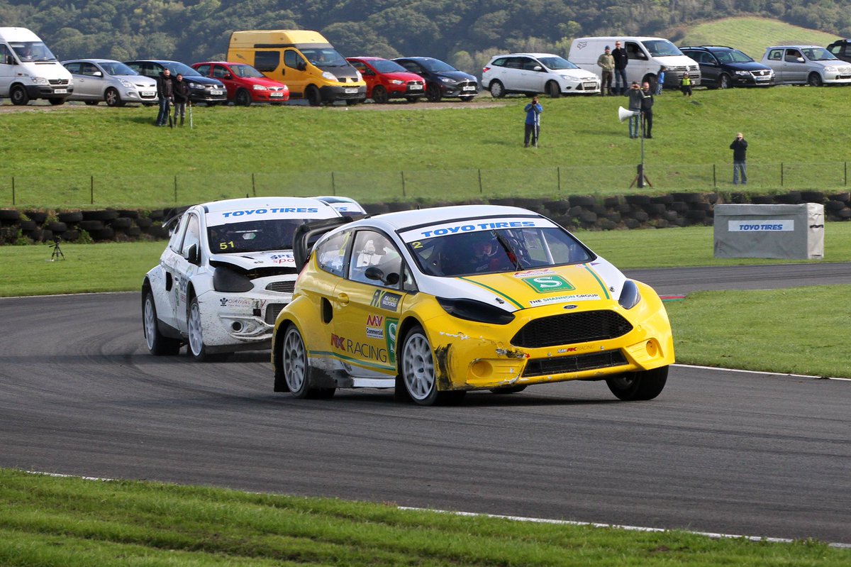 OfficialBARCHQ's tweet image. The coveted @BritishRallyx title will be decided at @SilverstoneUK on Sunday with three drivers gearing up for a titanic tussle as they bid to crowned champion 

📝 ➡️ bit.ly/2Q76kVq #BRX