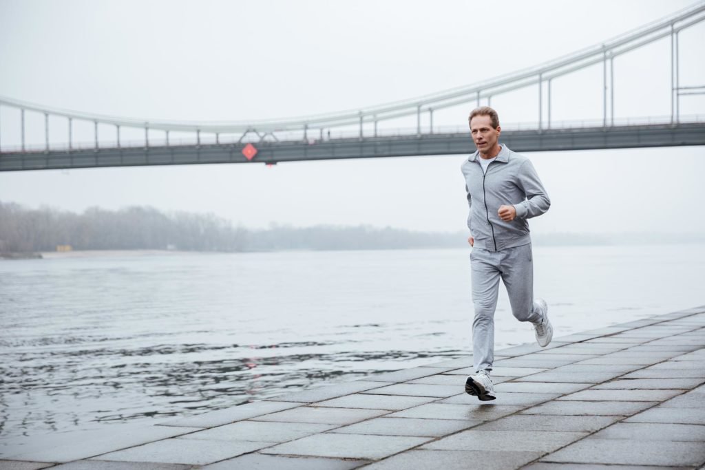 FitnessHacks101's tweet image. 17 Myths You Shouldn’t Believe About Fitness After 50 ow.ly/eoyV30mifFi