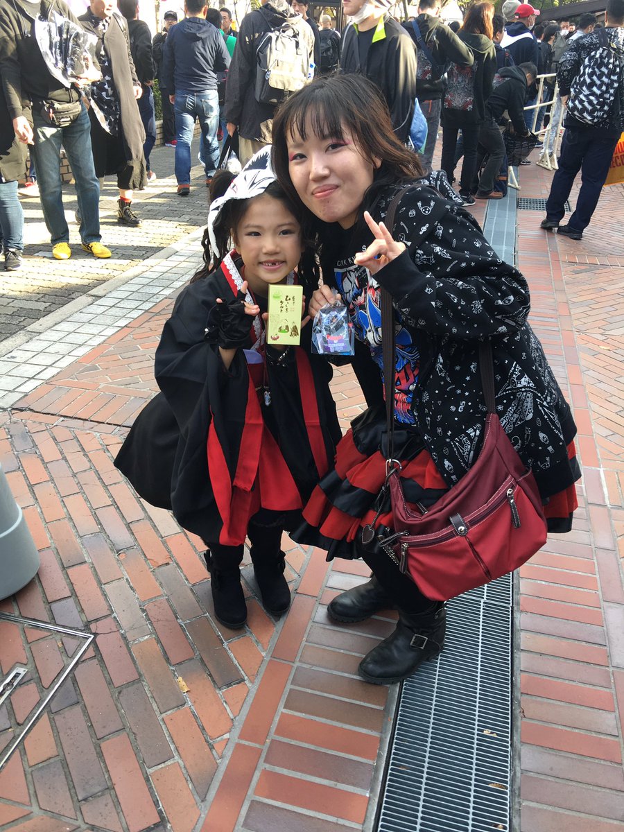 ナツ Metal レジ打ちガチ勢 Sara Or Tarako 様 しかも 可愛い子がいるから写真撮ってもらったら 前から密かに応援していた さ ら ちゃ ん ご 本 人 降臨 相当可愛い 気絶ものでした スクール頑張ってね 応援してます ベビーメタル