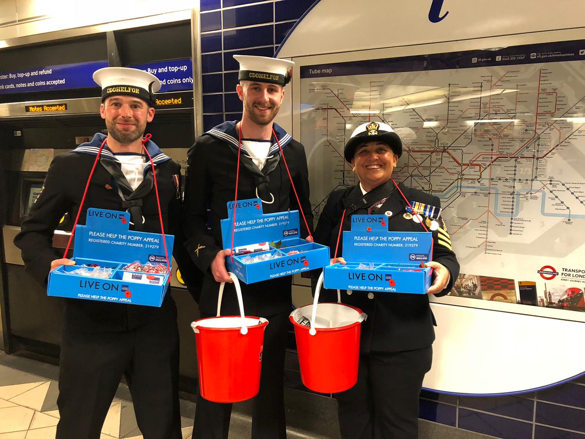 Amazing response from the City of #London to #845NAS and @RNASYeovilton during #LondonPoppyDay. Come down to the central @TfL tube stations to support our men and women #PoppyAppeal #PoppyDay @PoppyLegion