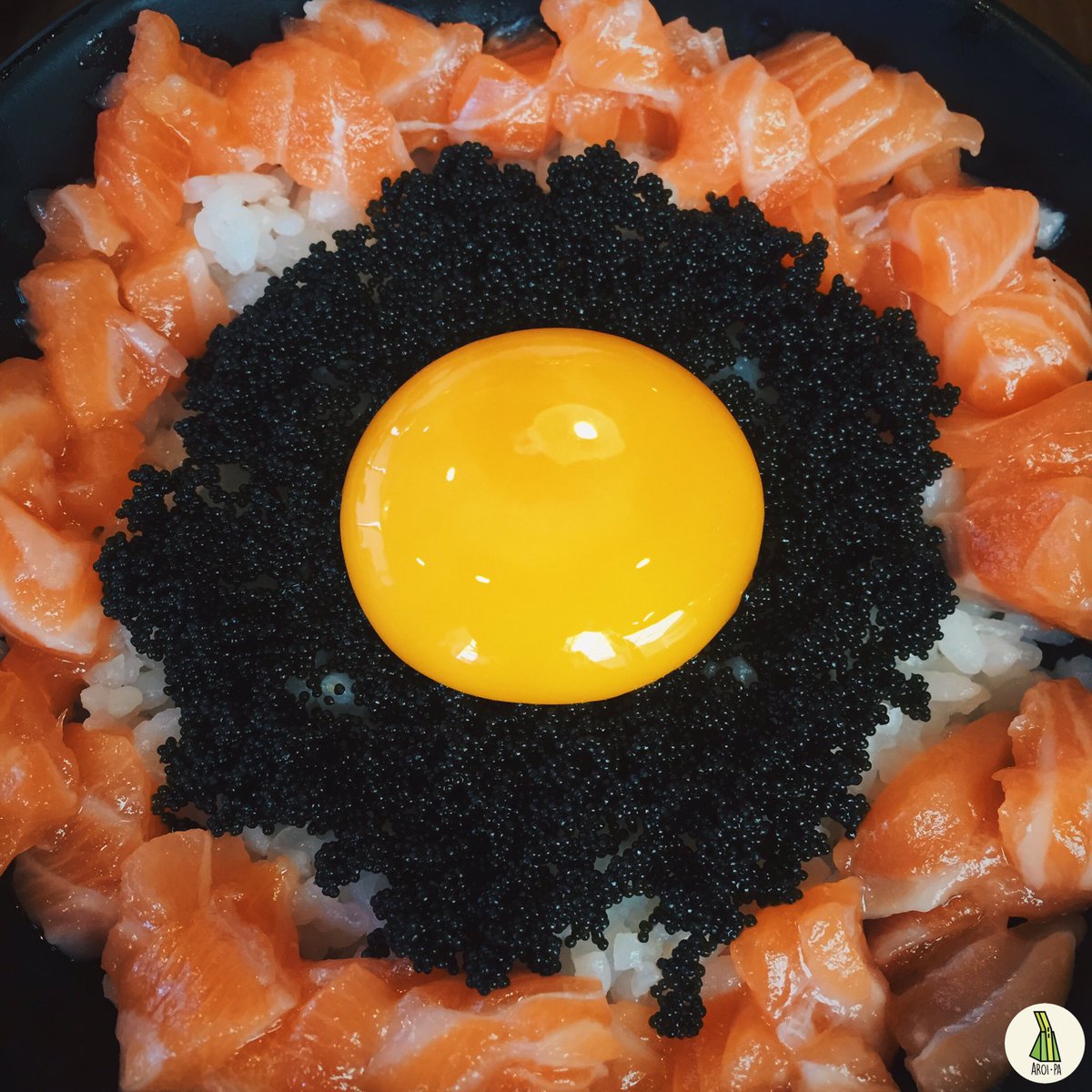 aroipa's tweet photo. ข้าวหน้าแซลม่อนต่างๆ 99บาททุกเมนู! เราสั่งเป็นข้าวหน้าแซลม่อนกาแลคซี่ ไม่จกตาจริงๆ อีกอันอร่อยมากคือข้าวหน้าหมูย่างผัดซอสญี่ปุ่น เซต99บาทจะเสริฟพร้อมกับซุปมิโซะและผักสลัด คุ้มจริงๆ ส่วน สไปซี่แซลม่อนซูชิก็99บาทเหมือนกัน คุ้มมมมม
.
📍Kofuku The Paseo กาญจนา @aroii #aroipa https://t.co/9yivSUxGUQ