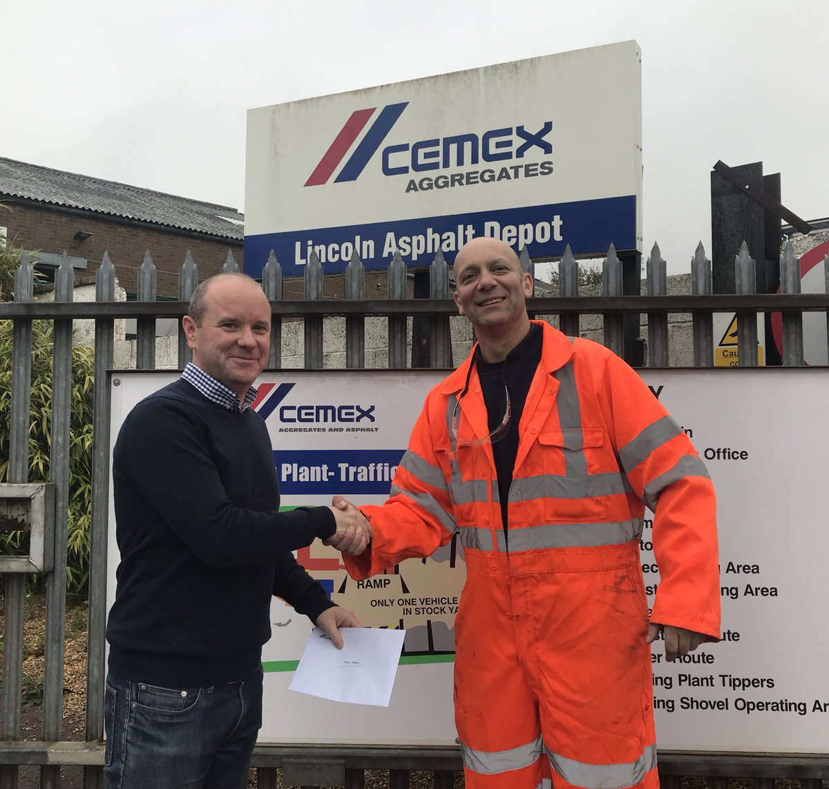 Congratulations to Martin Barnaby for 15 years service <a href="/CEMEX_UK/">CEMEX UK</a> Lincoln Asphalt Plant! Many thanks for your hard work, commitment and loyalty