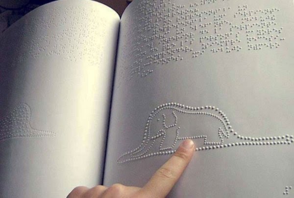 Jota_C_4's tweet image. Edición de "El Principito" escrita en Braille. Esto sí es lenguaje inclusivo, no hablar y escribir como estúpidos.