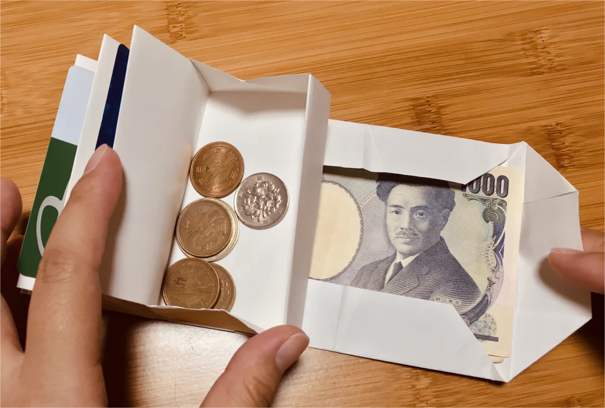 すごいｗｗｗＡ3サイズの紙一枚で、お財布が折れる？！立体的になるのに驚きですｗｗｗ