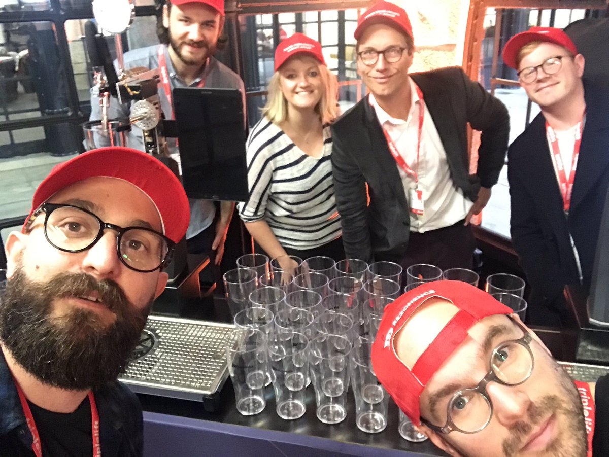 RezonenceHQ's tweet image. Beer pouring robot prepped and ready to go! @IABUK #Nonference #BeerRobot