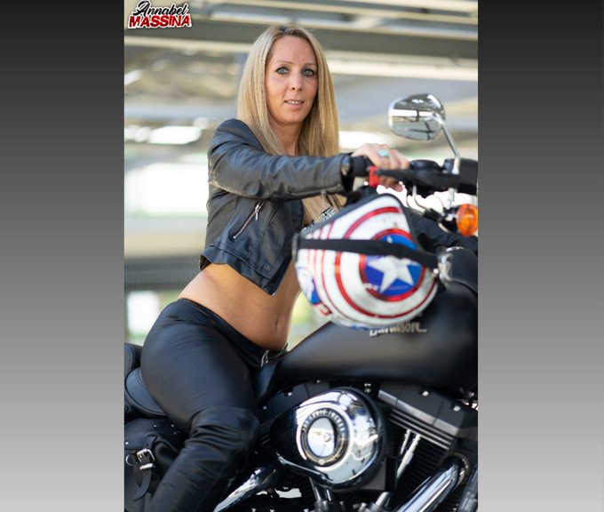 3x in der Woche gibts neue Videos von mir auf: https://t.co/Lf5YqvWb8q  . #like #retweet #rt  . . #harleydavidson<a href="/tag/like"class="tags"><span>#like</span></a><a href="/tag/harley"class="tags"><span>#harley</span></a><a href="/tag/rt"class="tags"><span>#rt</span></a><a href="/tag/harleydavidson"class="tags"><span>#harleydavidson</span></a><a href="/tag/xxx"class="tags"><span>#xxx</span></a><a href="/tag/retweet"class="tags"><span>#retweet</span></a>