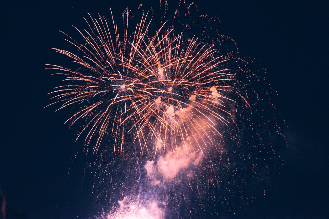 Who needs sparklers when you have amazing views like this? 😍
Please don't bring your own to the park, we've got TWO amazing shows lined up for you! 🎇
Read our FAQs here → bit.ly/2zdedRY
#LondonFireworks #London #BrockwellPark